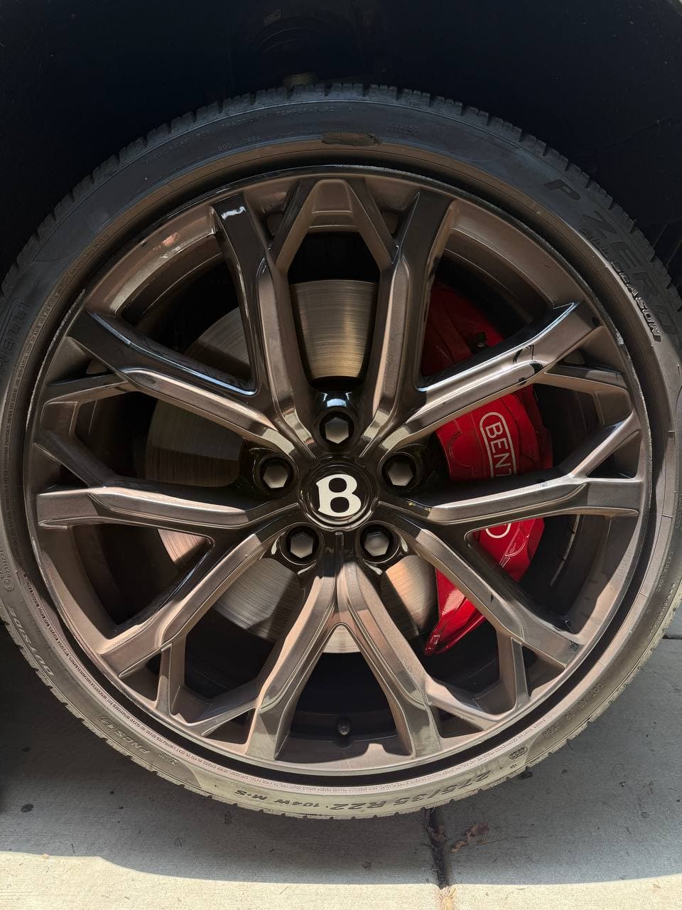 Bentley Continental GT — Antes · Daño en rin
